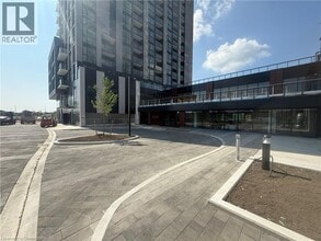 Building Photo - 3079 Trafalgar Rd