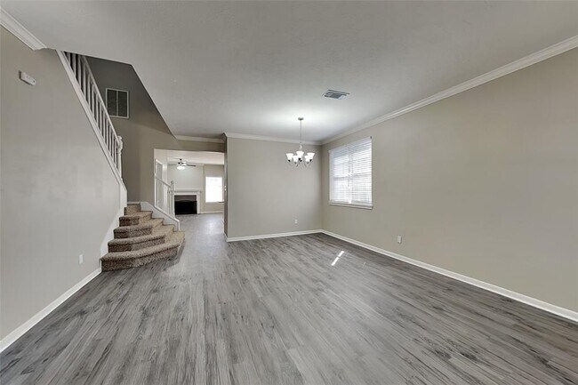 Building Photo - 7802 Park Hollow Ct