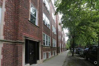 Building Photo - 1921 W Winnemac Ave