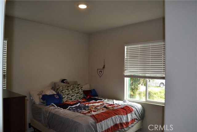 Building Photo - 24500 Round Meadow Dr