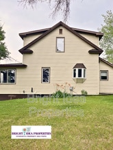 Building Photo - 711 Elm Ave