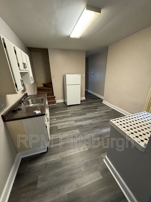 Foto del edificio - 122 Earl St