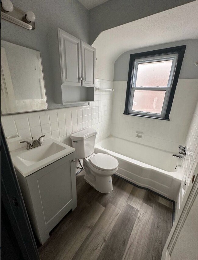 Foto del edificio - Cute 2 bedroom located on Detroit's West side.