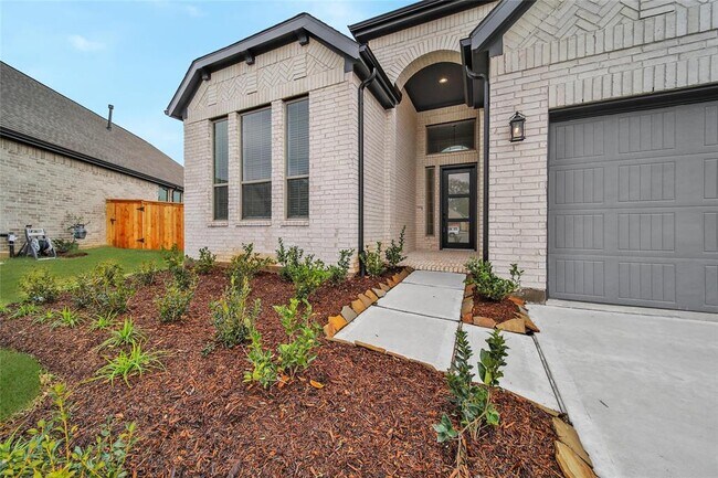 Building Photo - 13107 Wood Leaf Pk