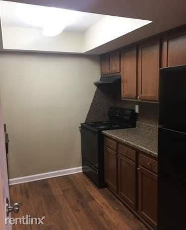 Foto del edificio - 205 Westchester Dr
