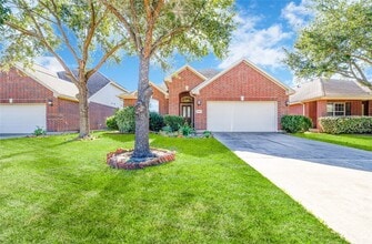 Building Photo - 16907 Great Oaks Glen Dr