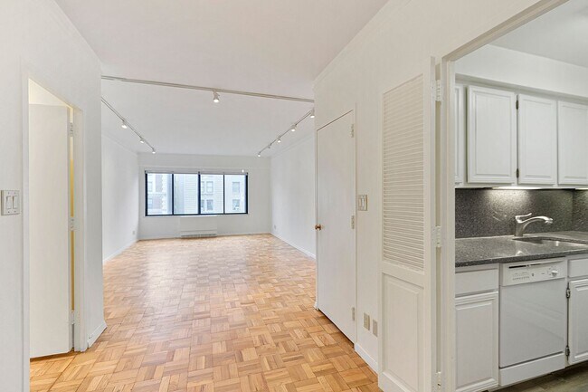 Foto del edificio - 900 Park Ave