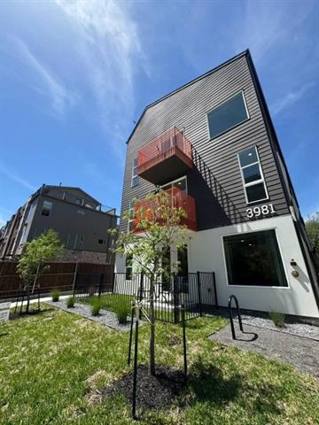 Foto del edificio - 4001 Roseland Ave