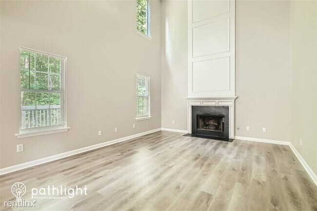 Building Photo - 3 br, 3 bath House - 3411 Sandlake Dr SW UNIT