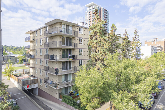 Building Photo - Mainstreet Beltline Apartments