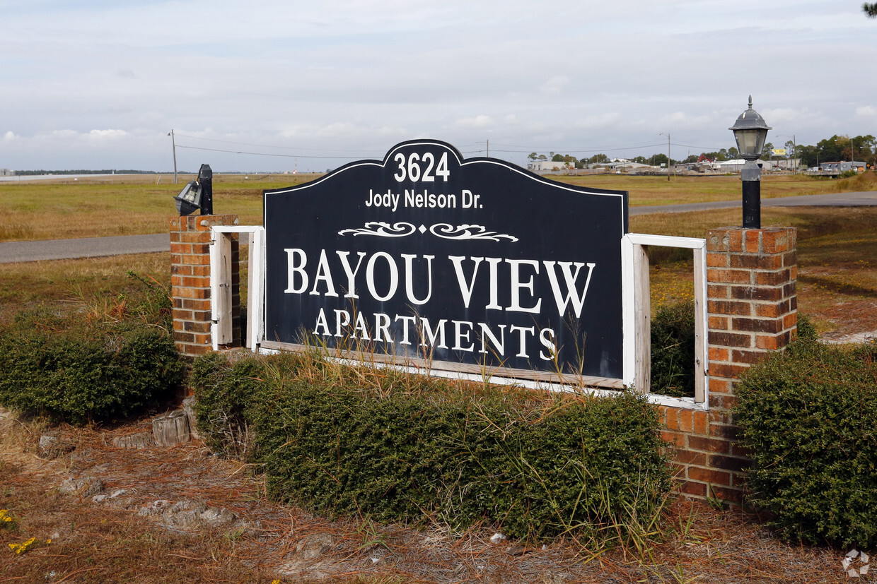 Building Photo - Bayou Apartments