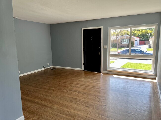 LIVING ROOM - 692 N Daniel Way