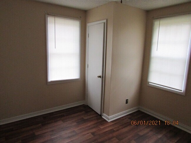 Building Photo - Paxville Area