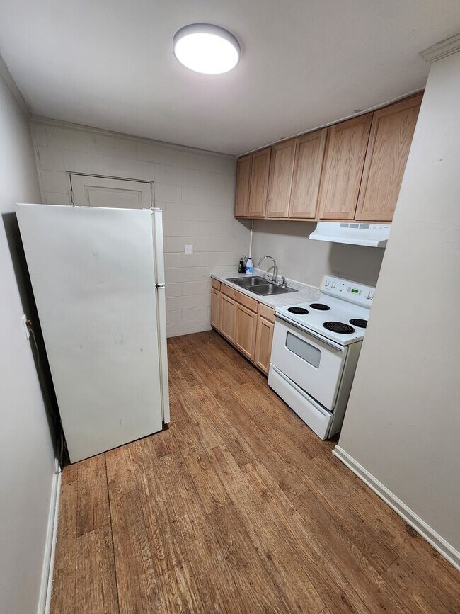Foto del edificio - 2 bedroom, 1 bath available for rent!