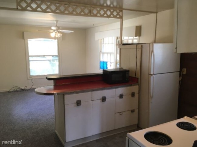 Building Photo - 2 br, 1 bath Apartment - 120 1/2 E Prescott