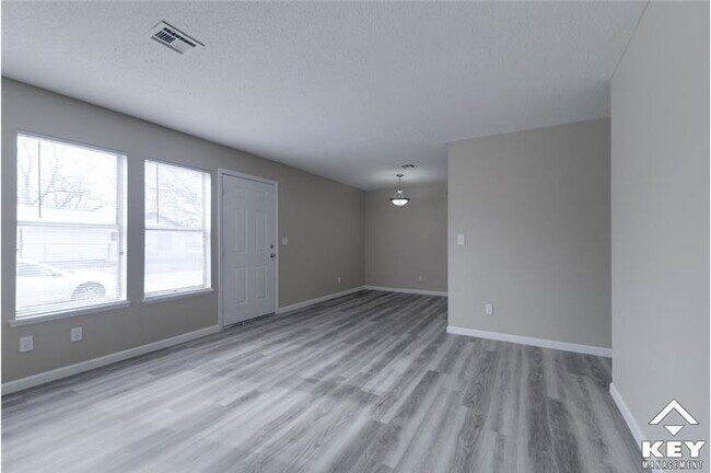 Foto del edificio - 1304 N Minnesota St
