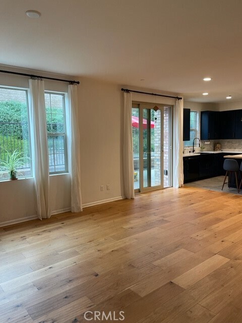 Building Photo - 138 Jaripol Cir
