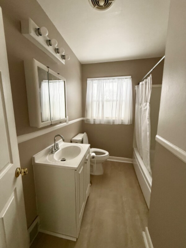 Foto del edificio - 18288 Deering St