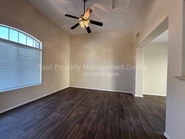 Foto del edificio - 8323 W Sheridan St