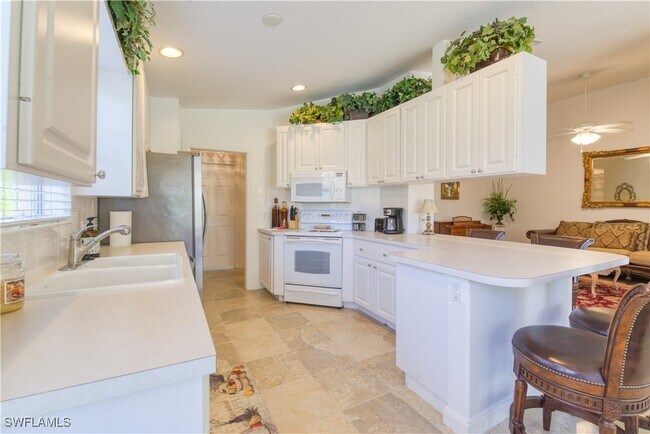 Foto del edificio - 7390 Emilia Ln