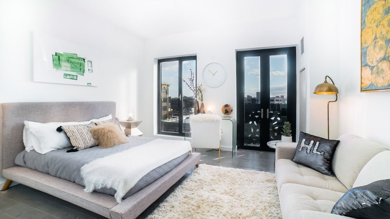 Foto principal - 11-39 49th Ave