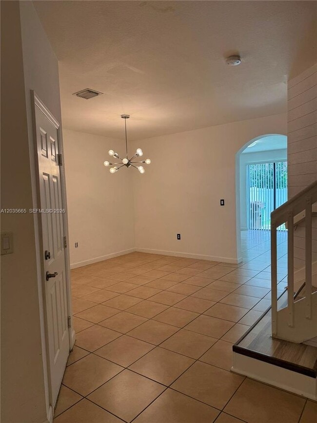 Foto del edificio - 3467 W 89th Terrace
