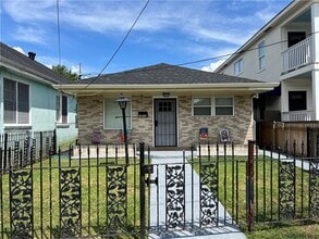 Building Photo - 1816 Lowerline St