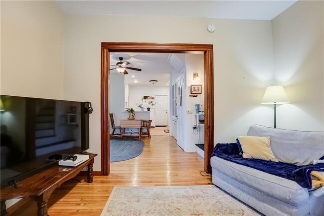 Foto del edificio - 5184 St Paul Blvd