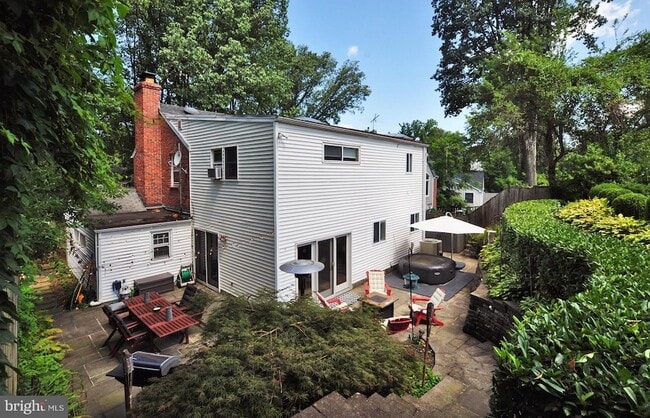 Building Photo - 4306 Kentbury Dr