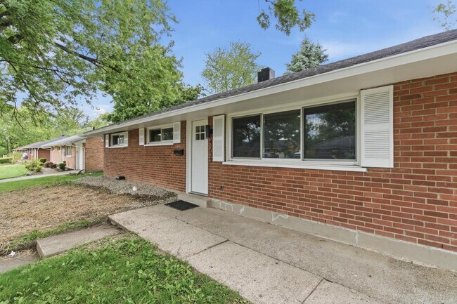 Foto del edificio - 4731 Powell Rd