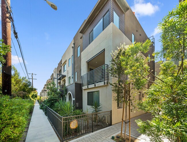 Building Photo - 13157 W Lumina Way