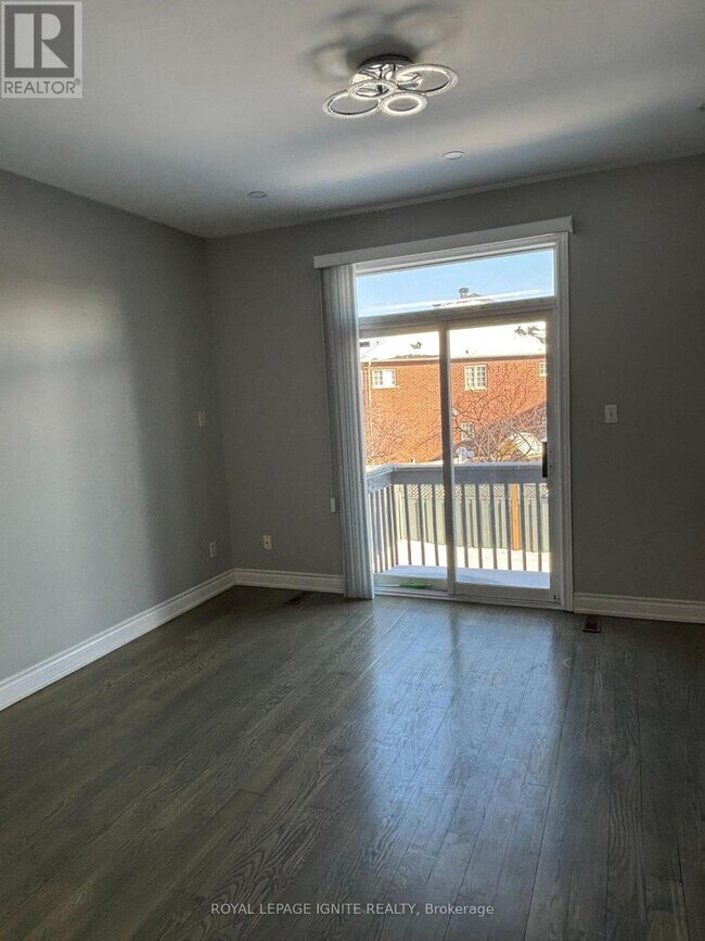 Photo du bâtiment - 4889 Yorkshire Ave