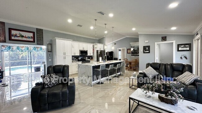 Building Photo - 126 La Mancha Ave