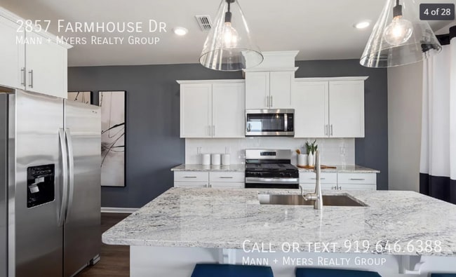 Building Photo - 2857 Farmhouse Dr