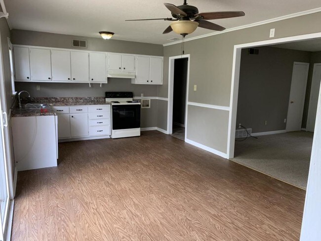 Building Photo - 1768 Brown Cove