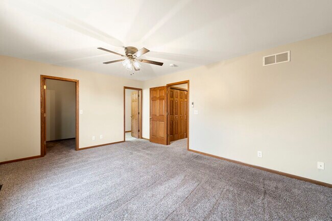 Foto del edificio - 1477 Stonefield Dr