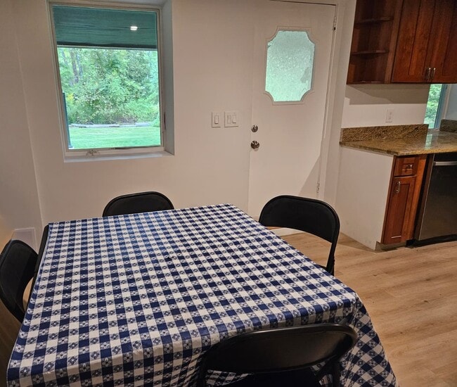 Foto del edificio - 21 Hall Ave