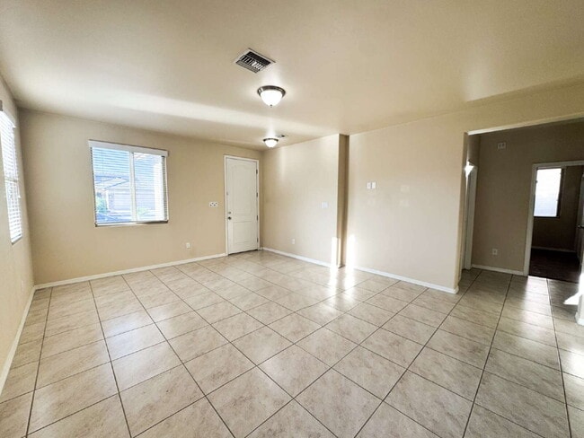 Building Photo - Araby Crossing – 3 Bedroom, 2 Bathroom Sol...