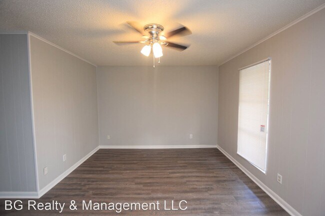 Building Photo - 1 br, 1 bath House - 100 Mcarthur St Apt 4