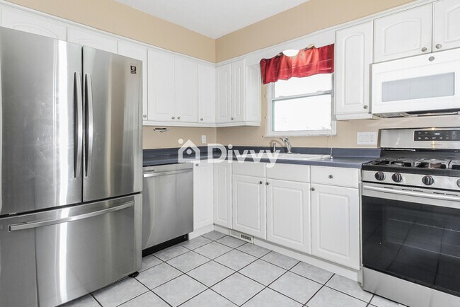 Building Photo - 215 Randel Ave, Akron, OH 44313