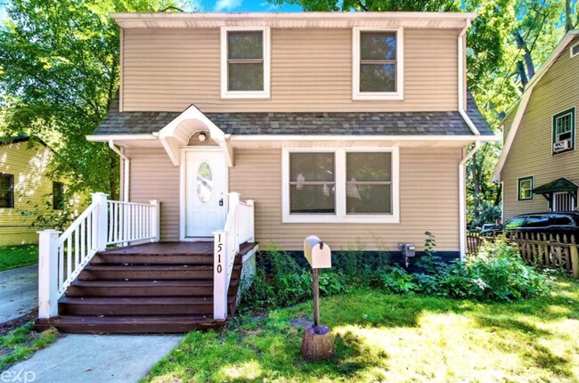 Building Photo - 3bed/1.5ba home for rent Kalamazoo