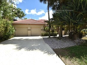 Building Photo - 800 SW 87th Terrace