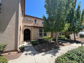 Building Photo - 8344 Crystal Walk Cir