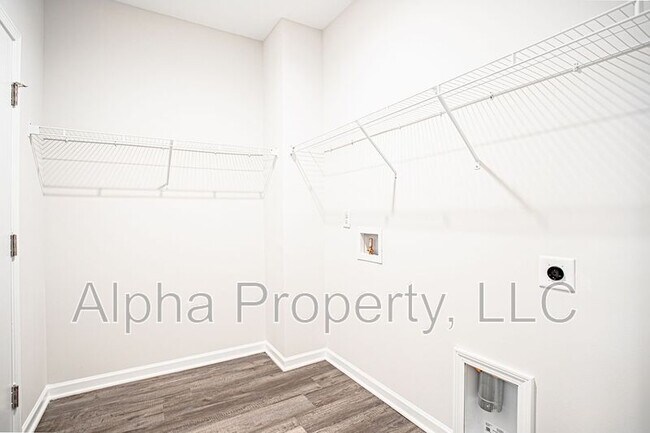 Foto del edificio - 320 Trail Branch Ct.