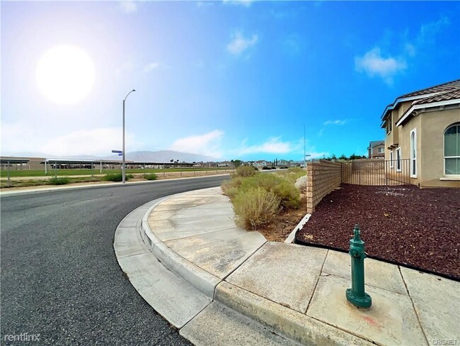 Building Photo - 4 br, 3 bath House - 39405 Indigo Sky Ave