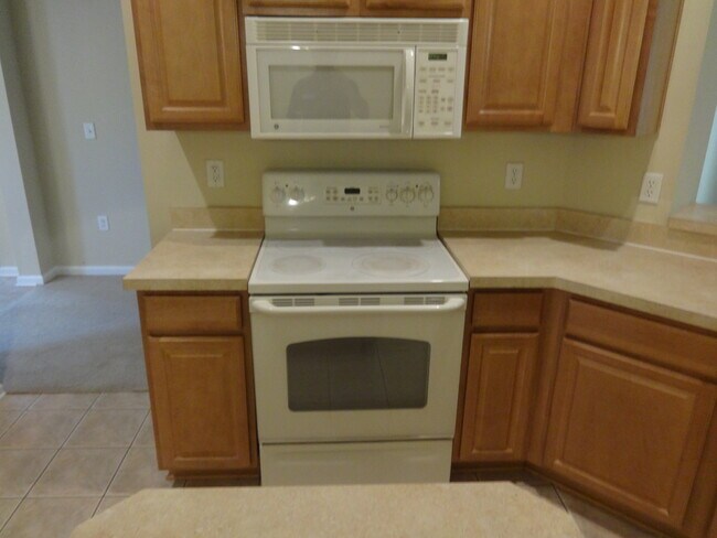 Building Photo - 1570 Elsa Drive
