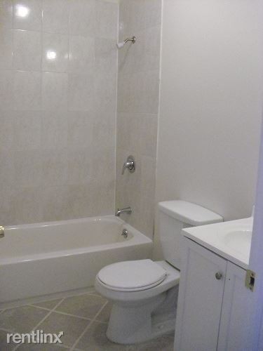 Building Photo - 1 br, 1 bath  - 122 Lincoln St