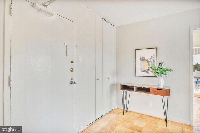 Foto del edificio - 4515 Willard Ave
