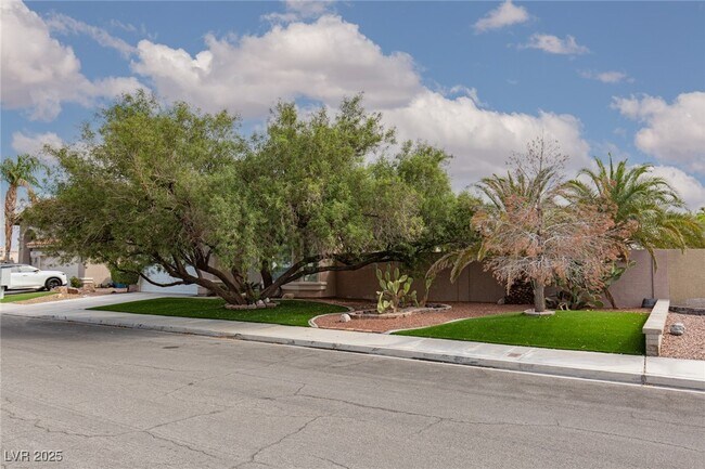 Building Photo - 3900 Triora St