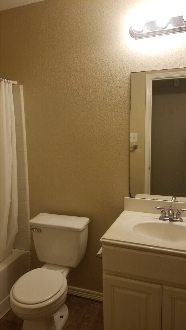 Foto del edificio - 3935 Cary Creek Dr